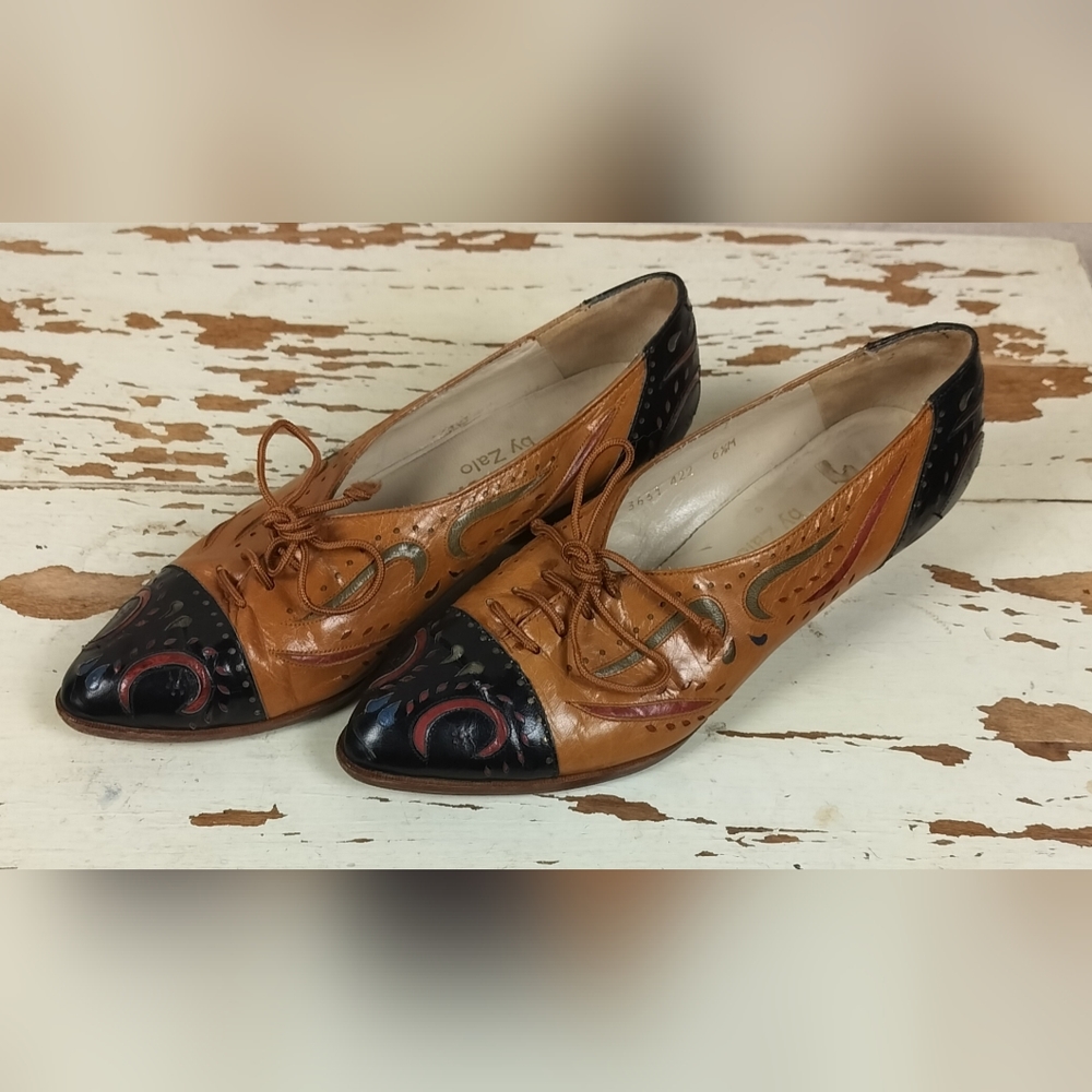 Vintage Paradox Shoes - Picture 2 of 6